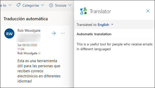 La traducción se muestra al lado del correo original.