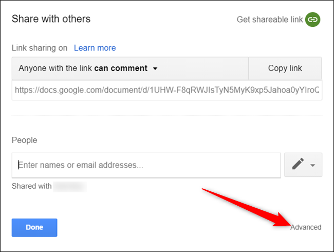 Haga clic en "Avanzado" para ver la lista de personas compartidas en este documento.