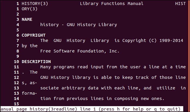 Una página de manual con números de línea en una ventana de terminal.