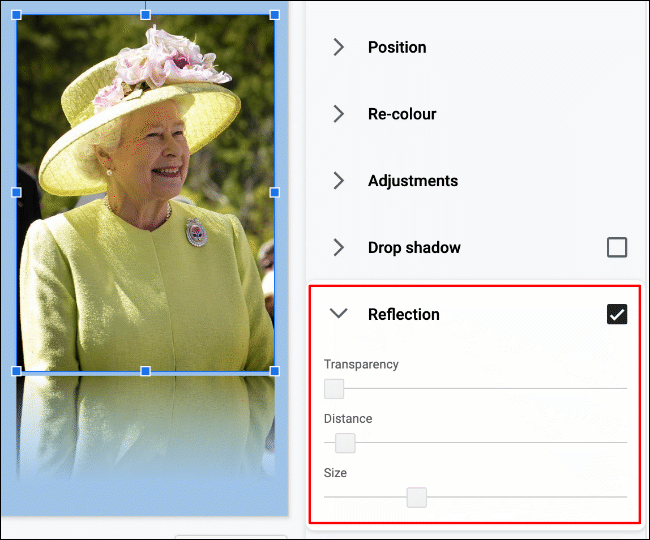 Para agregar un reflejo a una imagen en Presentaciones de Google, haga clic en Formato> Opciones de formato> Reflejo