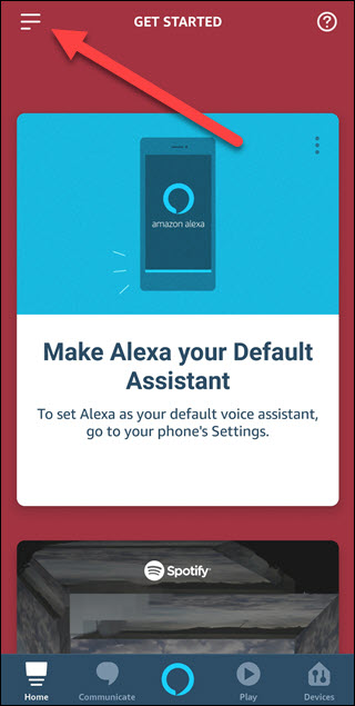 Aplicación Alexa con una flecha que apunta al menú de hamburguesas en la esquina superior izquierda.