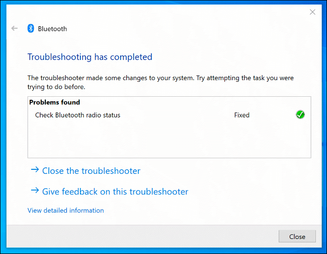 La herramienta Solucionador de problemas de Windows, con problemas identificados de Bluetooth detectados y solucionados.