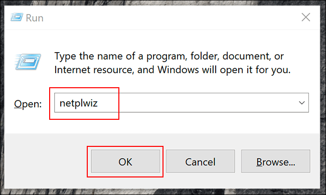 Escribe "netplwiz" y luego haz clic en "Aceptar".