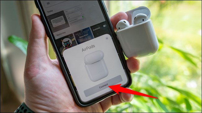 Apple iPhone Connect AirPods