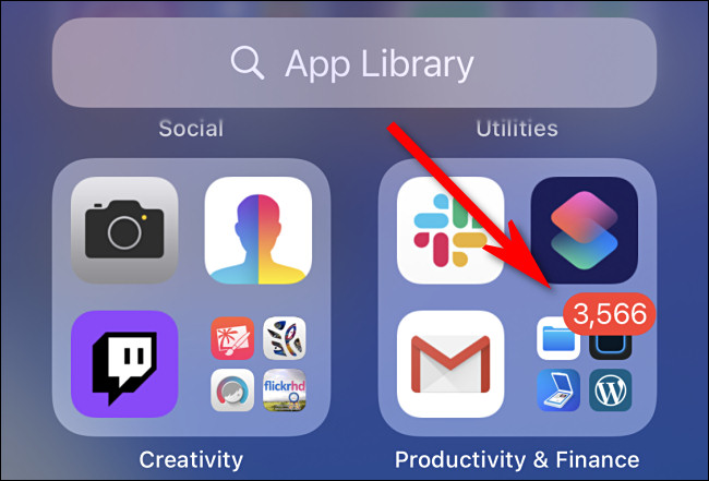 Insignias de notificación vistas en la biblioteca de aplicaciones de Apple iPhone