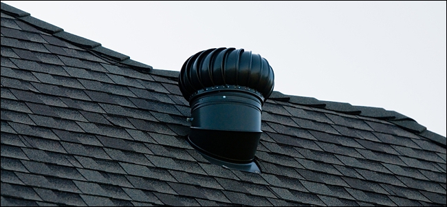 Ventilación de aire en la parte superior de un techo.
