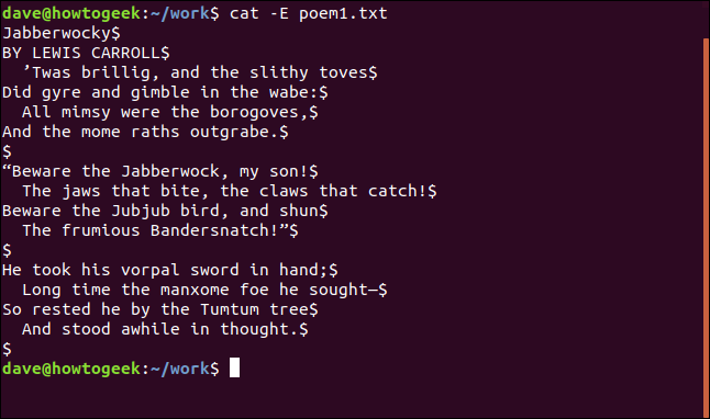 contenido de poem1.txt con extremos de línea mostrados en una ventana de terminal