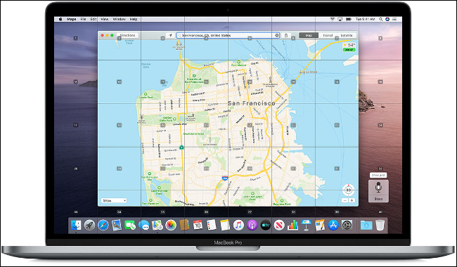 Un mapa que proporciona direcciones basadas en un comando de voz en macOS Catalina.