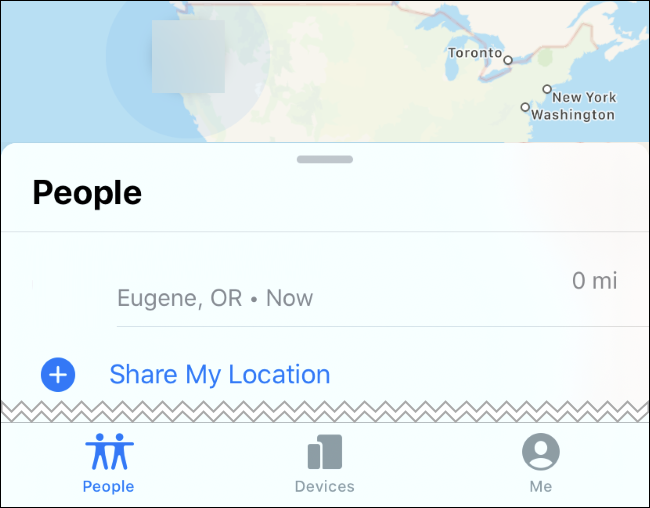 Ver la ubicación de un miembro de la familia en la aplicación Find My.