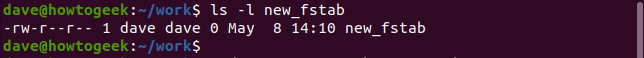 ls -l new_fstab en una ventana de terminal