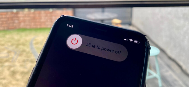 La pantalla "Deslizar para apagar" en un iPhone. 
