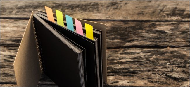 Marcadores de colores para documentos con cuaderno