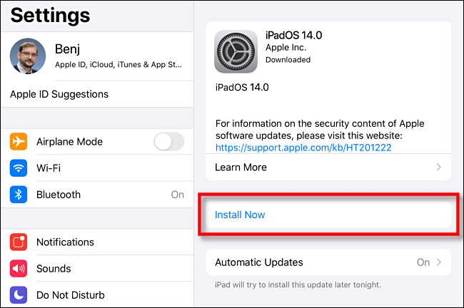 En la Actualización de software de la configuración, toque "Instalar ahora".