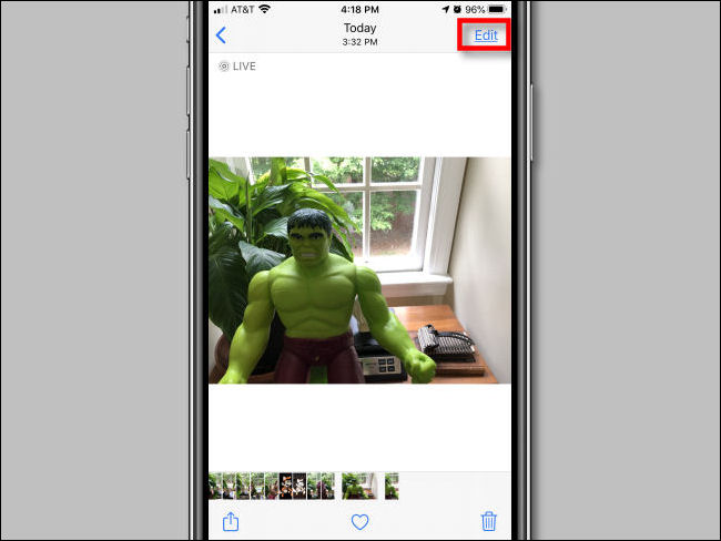 Toca el botón "Editar" en Fotos en iPhone.