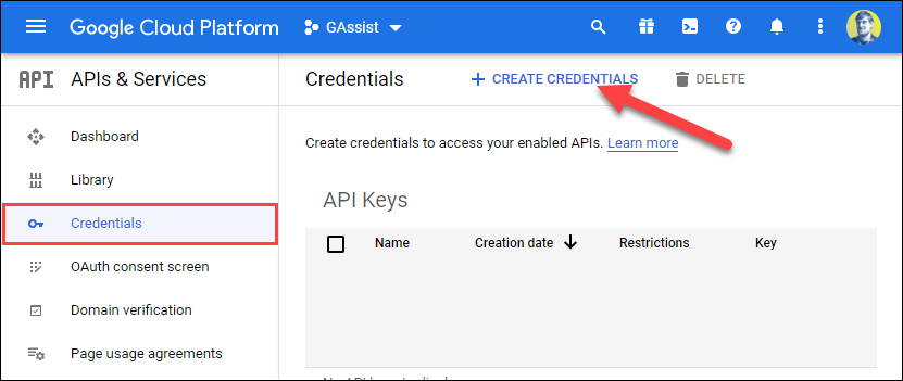 Seleccione "Credenciales" y luego haga clic en "Crear credenciales".
