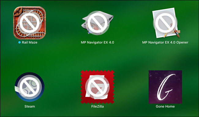 Un ejemplo de aplicaciones Mac de 32 bits que están tachadas en Launchpad en macOS.