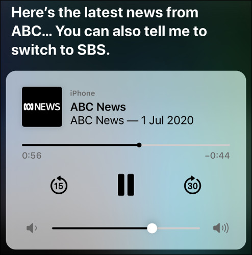 Siri reproduce una transmisión de audio de ABC News en iOS.