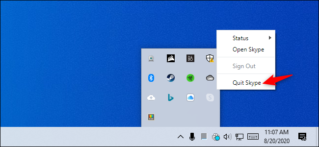 La opción "Salir de Skype" en el icono de la bandeja del sistema de Skype en Windows 10.