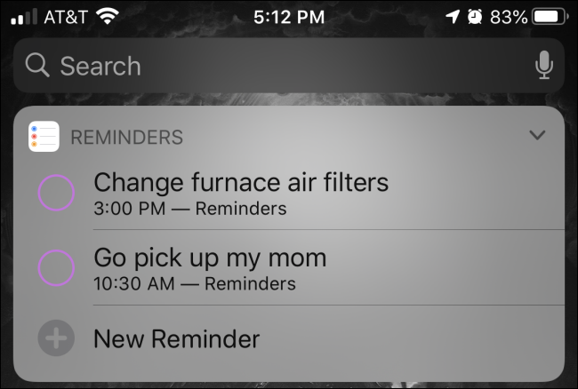 Un widget "Recordatorios" en la vista Hoy en un iPhone.