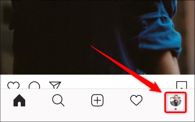 Toque su avatar de Instagram en la esquina inferior derecha