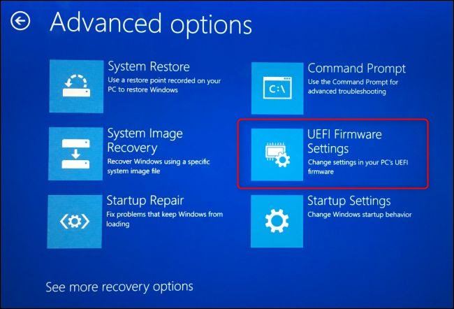 La opción UEFI FIrmware Settings en la pantalla de opciones de arranque avanzadas de Windows 10.