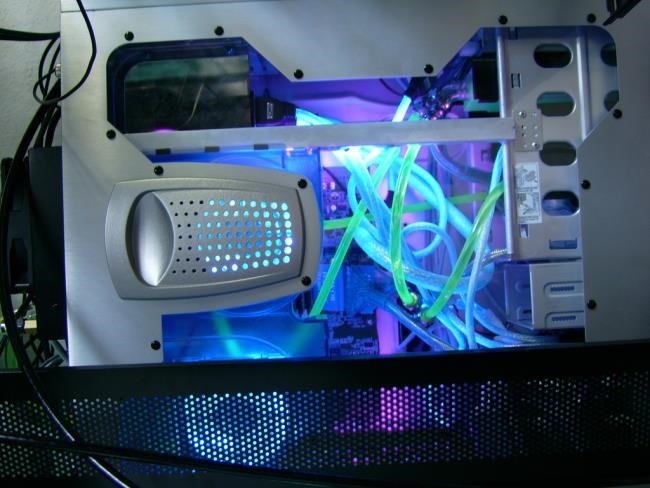 computadora refrigerada por agua