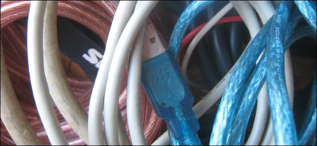 Por qué-hacer-dispositivos-similares-usar-cables-cruzados-en-lugar-de-cables-rectos-00