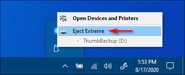 Haga clic en "Expulsar" y el nombre de la unidad USB que le gustaría quitar en Windows 10.