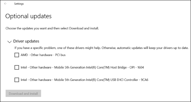 Nueva página de actualizaciones opcionales de Windows 10 que enumera las actualizaciones de controladores.