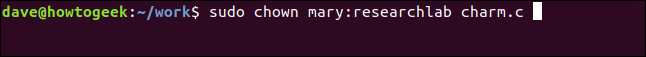 sudo chown mary: researchlab charm.c en una ventana de terminal