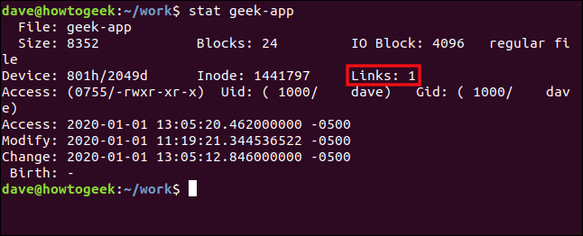 El comando "stat geek-app" en una ventana de terminal.