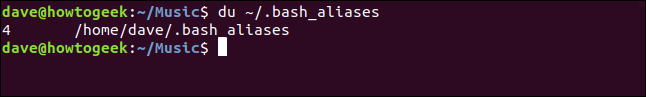 El comando "du ~ / .bash_aliases" en una ventana de terminal.