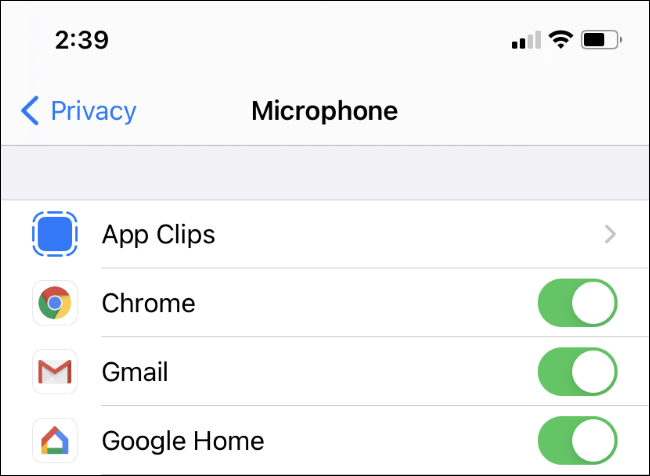 La pantalla Configuración> Privacidad> Micrófono en un iPhone.