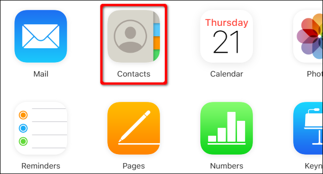 Haga clic en "Contactos" en el sitio web de iCloud.