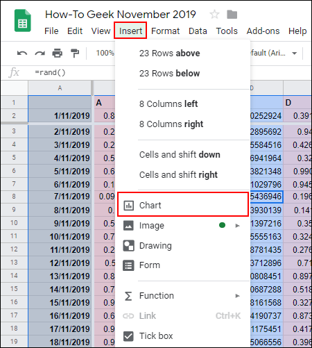 En Hojas de cálculo de Google, haga clic en Insertar> Gráfico para insertar un gráfico