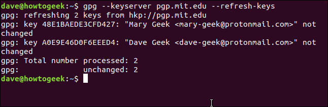 La clave gpg se actualiza en una ventana de terminal
