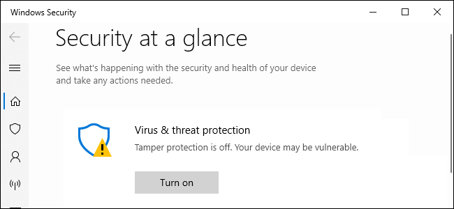 Seguridad de Windows recomienda la protección contra manipulaciones.