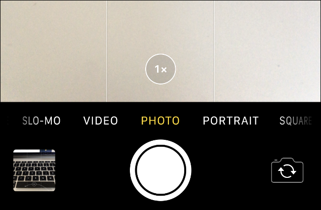 La opción de lente "1x" al hacer zoom en un iPhone.