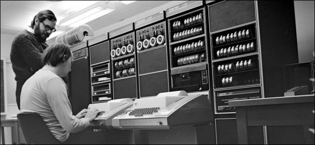 ken-thompson-y-dennis-richie-en-pdp-11