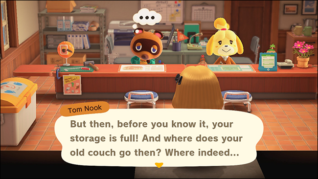 Tom Nook les cuenta a los personajes sobre la actualización del almacenamiento en "Animal Crossing: New Horizons".