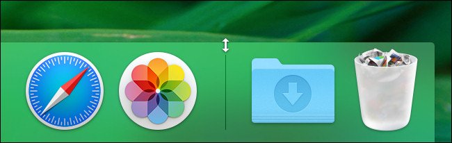 En macOS, pase el puntero del mouse sobre la línea divisoria en el Dock hasta que se convierta en una flecha de cambio de tamaño.