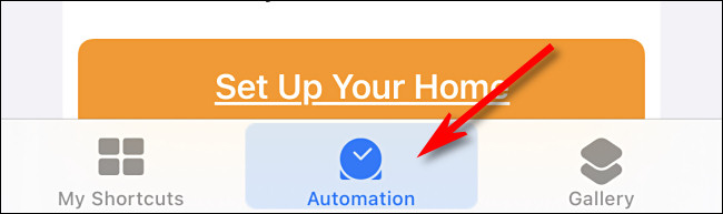 En Apple Shortcuts en iPhone, toque el botón Automatización en la parte inferior de la pantalla.