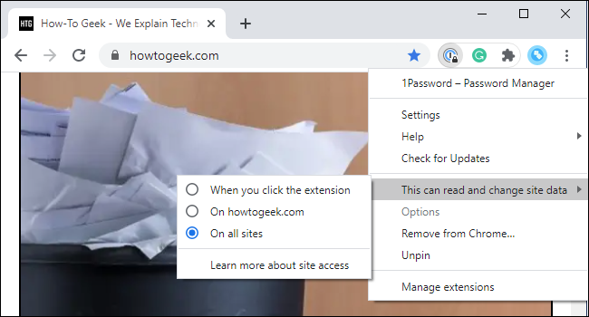 Haga clic con el botón derecho en el icono de la barra de herramientas de una extensión en Chrome para cambiar el acceso al sitio.