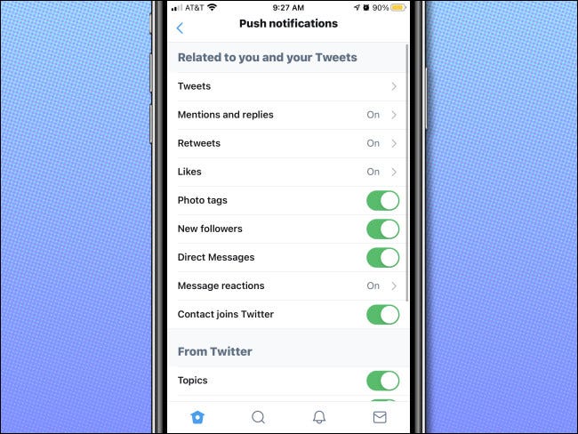 La pantalla "Notificaciones push" de la aplicación de Twitter te permite ajustar las notificaciones que recibirás.