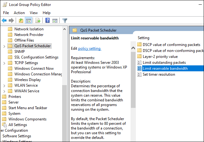 La configuración "Limitar ancho de banda reservable" en el Editor de políticas de grupo de Windows 10.