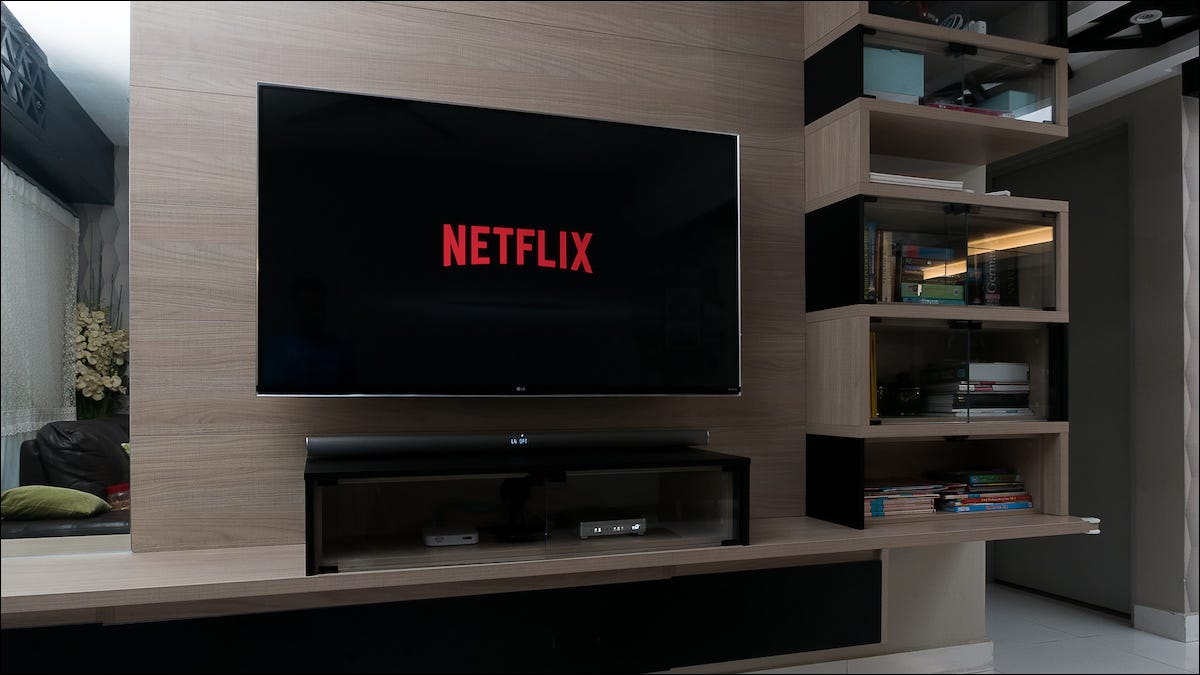 Logotipo de Netflix en una televisión