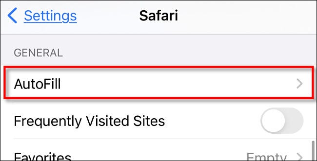 En la configuración de Safari, toque Autocompletar.