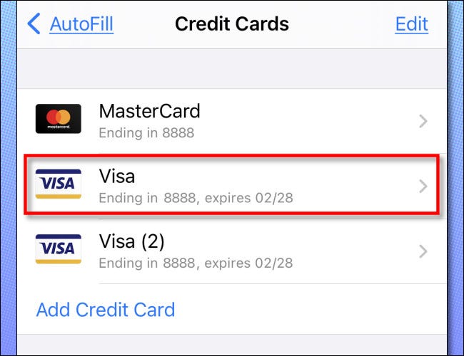 Toque una tarjeta de crédito en la lista para examinarla en detalle.