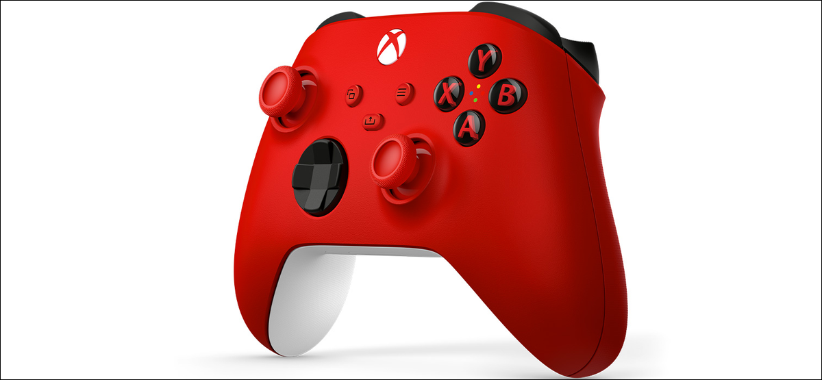 La variante de color rojo del controlador inalámbrico Xbox