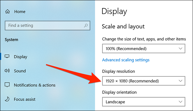 La resolución de la pantalla secundaria resaltada en la aplicación Configuración.